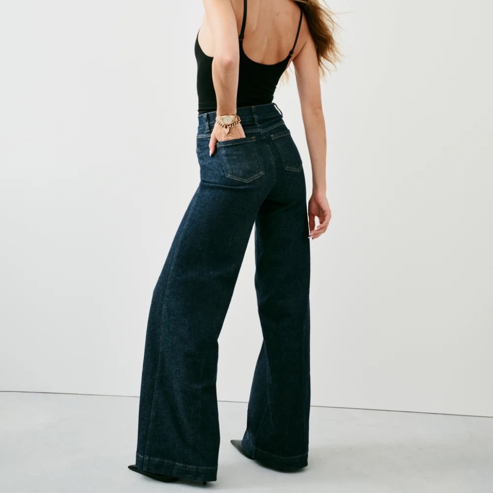 NWT SPANXshape™ Original EveryWear Wide Leg Jeans | Raw Indigo Regular / L - Picture 2 of 3